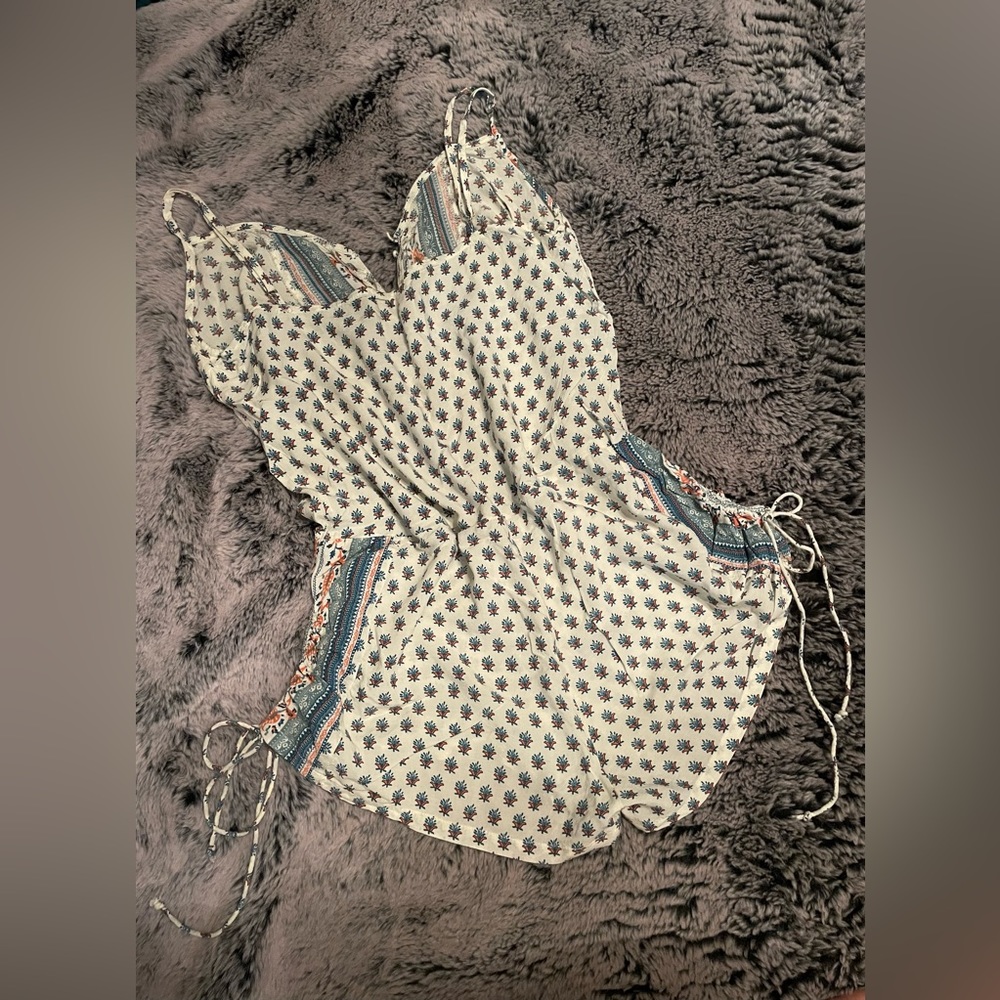 Romper - Picture 5 of 5